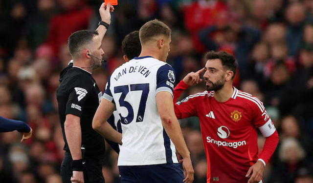 Man United captain Fernandes has red card rescinded