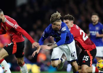 Man United held at Ipswich as Amorim reign begins