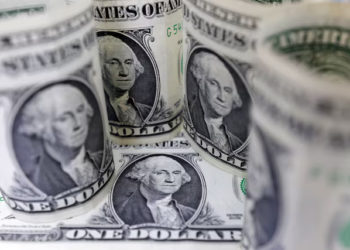 Dollar limps into US Election Day as ‘Trump trades’ unwind
