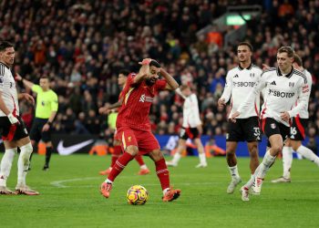 Ten-man Liverpool salvage draw, Arsenal held, Forest go fourth