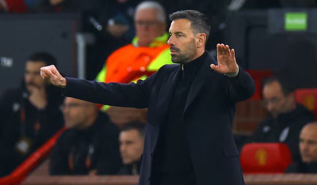 Van Nistelrooy disappointed by Man United exit