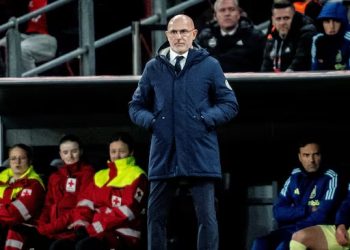 Spain coach De la Fuente extends deal to 2028