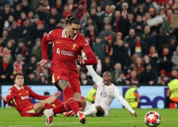 Liverpool beat Lille to maintain perfect record and reach last 16