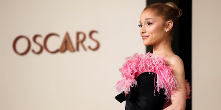 Timothee Chalamet, Ariana Grande mingle at Oscar nominees dinner