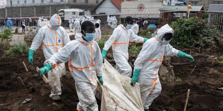 Goma rushes to bury bodies after rebel offensive